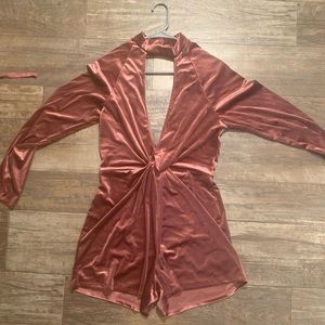 💖  Long sleeve velvet Shorts romper